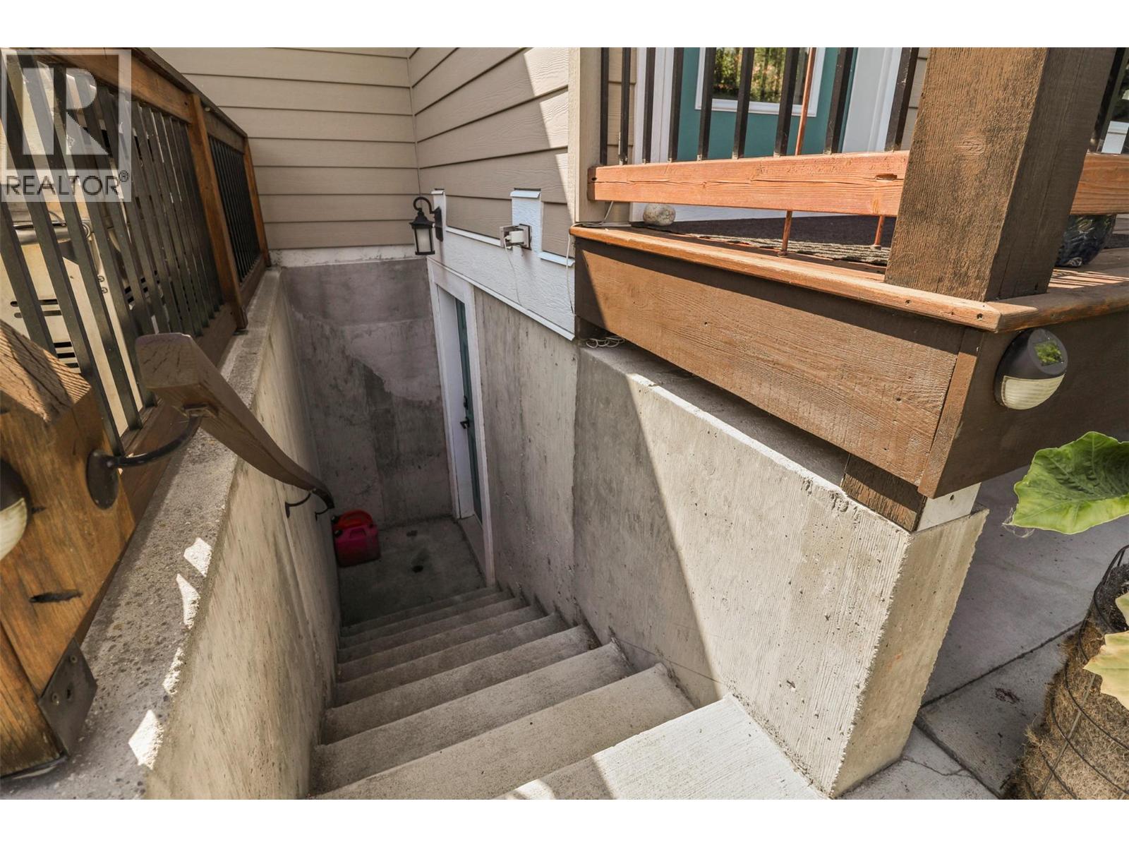 1060 Pleasant Street, Kamloops, British Columbia  V2C 3B8 - Photo 42 - 10377190