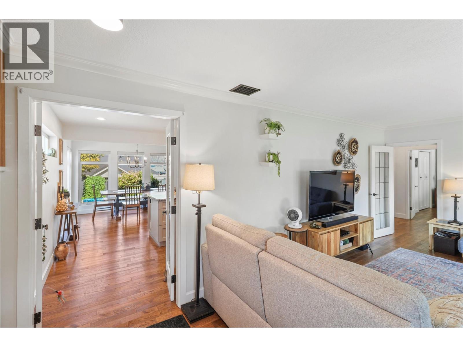 1060 Pleasant Street, Kamloops, British Columbia  V2C 3B8 - Photo 5 - 10377190