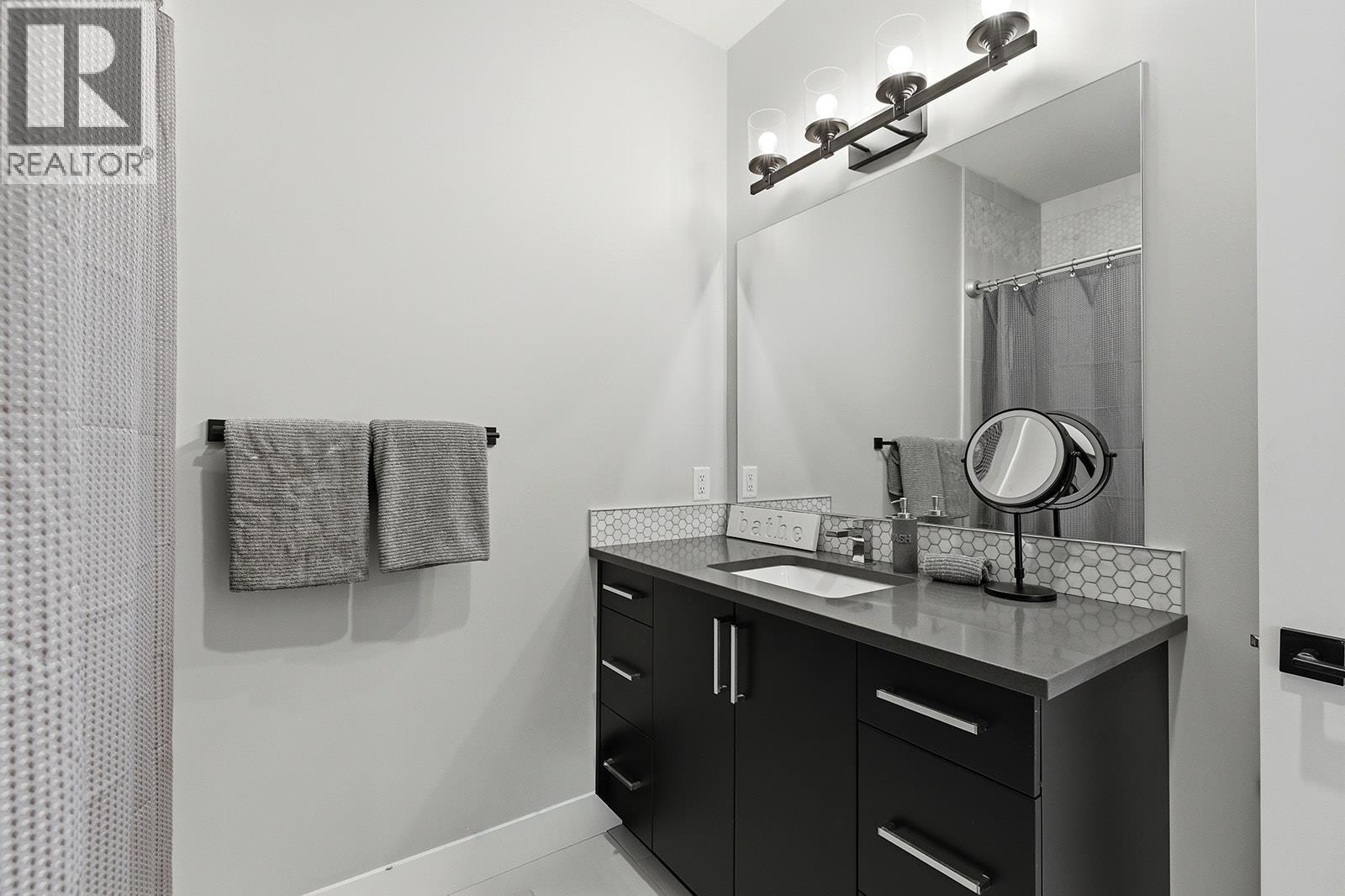 2398 Hawks Boulevard, West Kelowna, British Columbia  V4T 0A7 - Photo 31 - 10378123