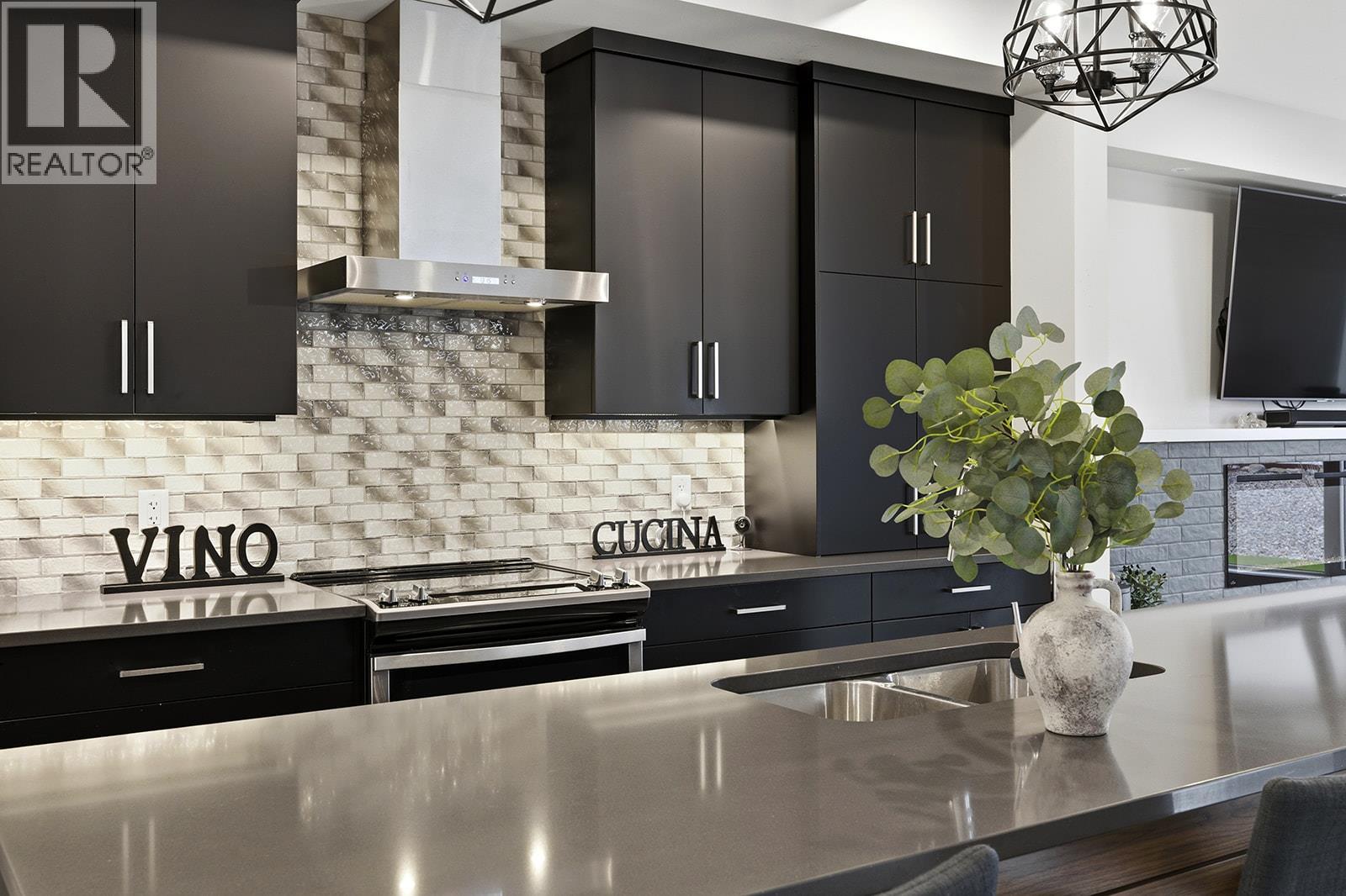 2398 Hawks Boulevard, West Kelowna, British Columbia  V4T 0A7 - Photo 8 - 10378123