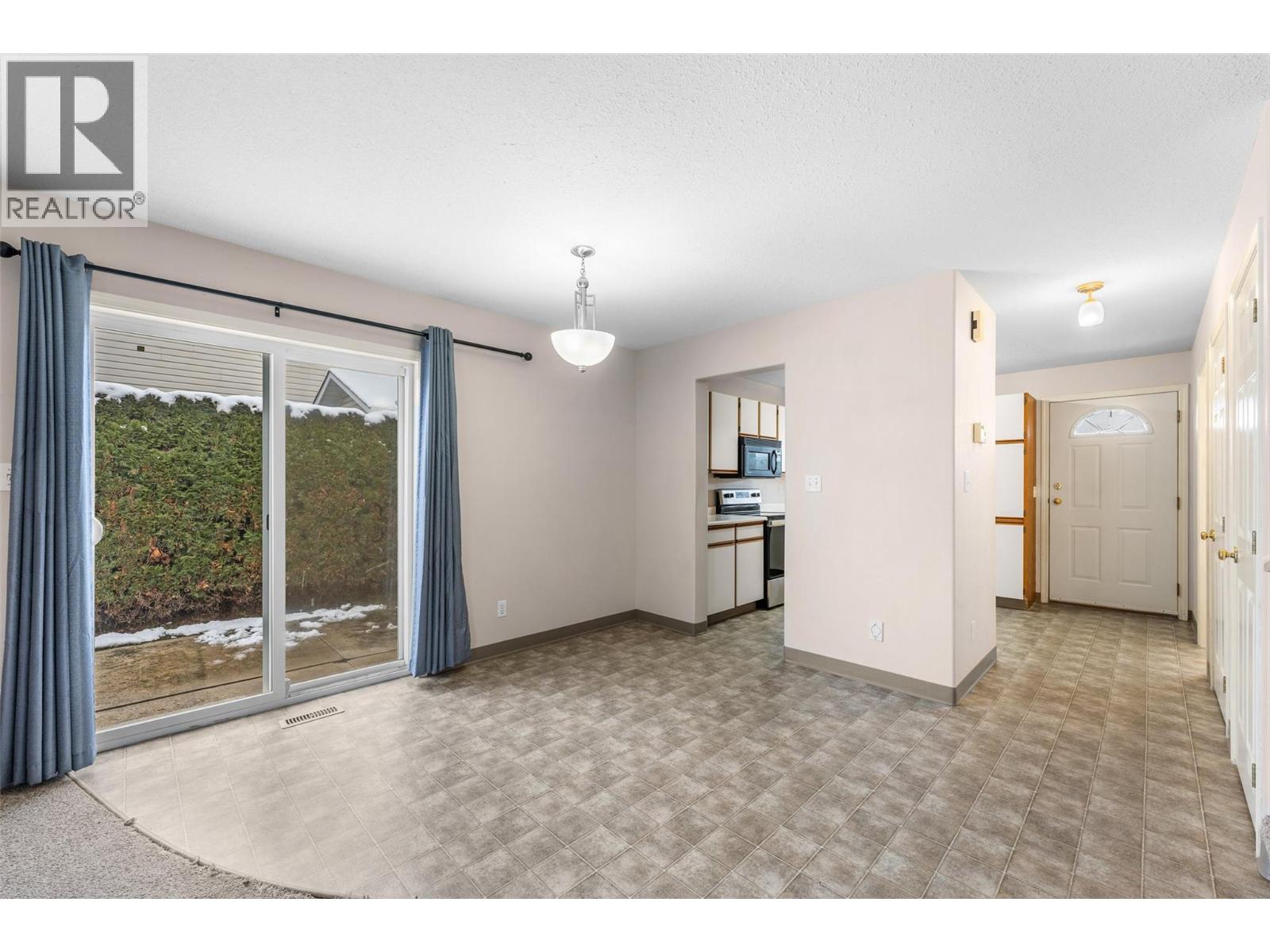 600 10 Street Sw Unit# 5, Salmon Arm, British Columbia  V1E 1J7 - Photo 12 - 10378020