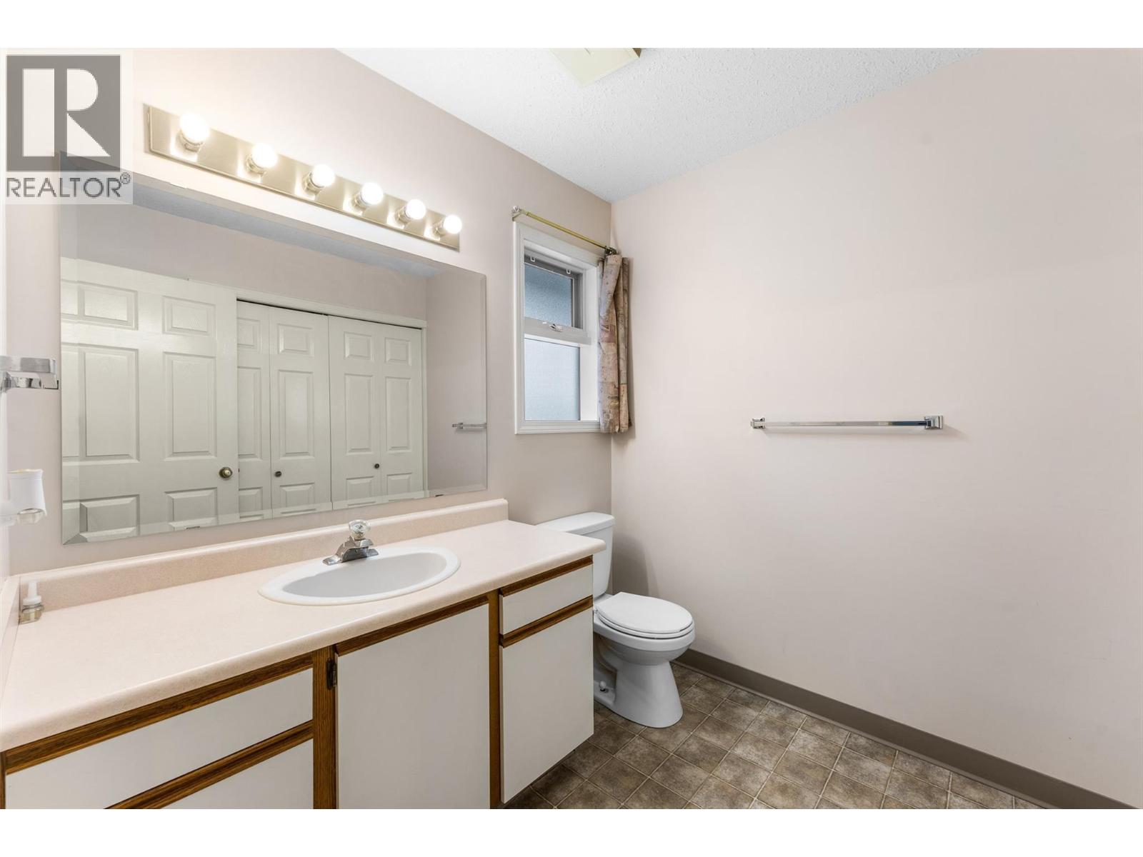 600 10 Street Sw Unit# 5, Salmon Arm, British Columbia  V1E 1J7 - Photo 14 - 10378020