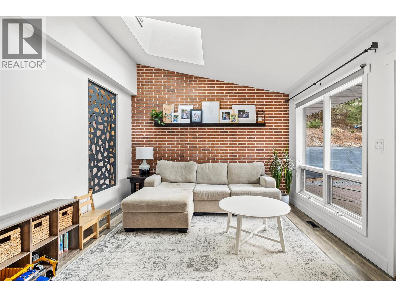 2620 Grand View Place, Blind Bay, British Columbia  V0E 1H2 - Photo 9 - 10378015