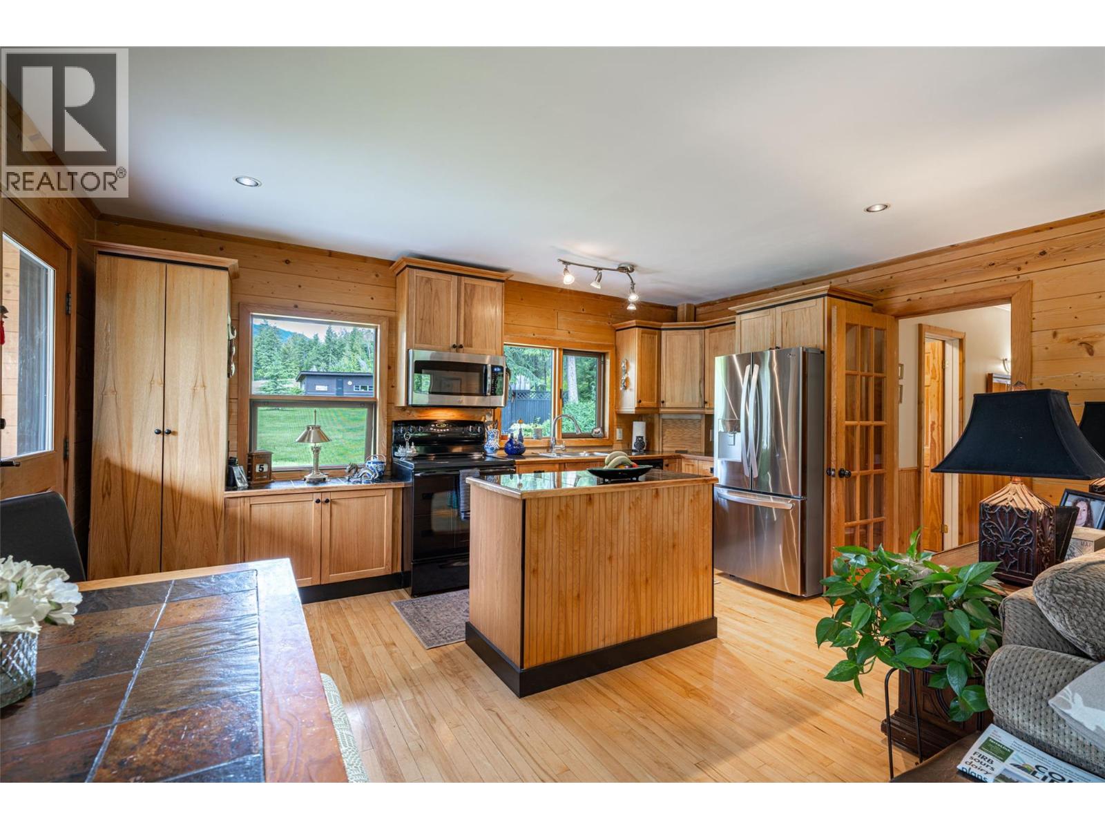 1075 Six Mile Creek Road, Vernon, British Columbia  V1H 2H1 - Photo 16 - 10378105