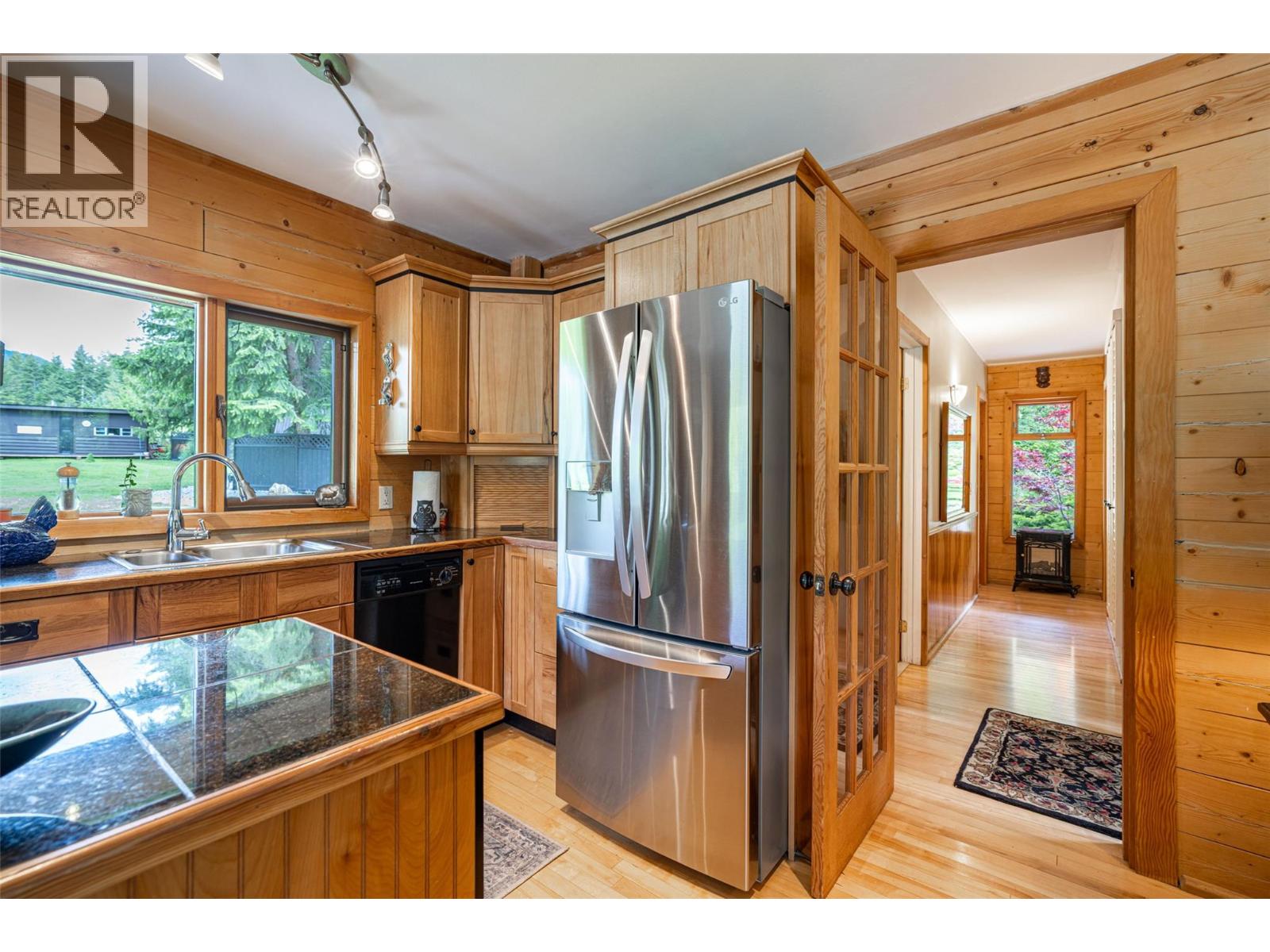 1075 Six Mile Creek Road, Vernon, British Columbia  V1H 2H1 - Photo 19 - 10378105