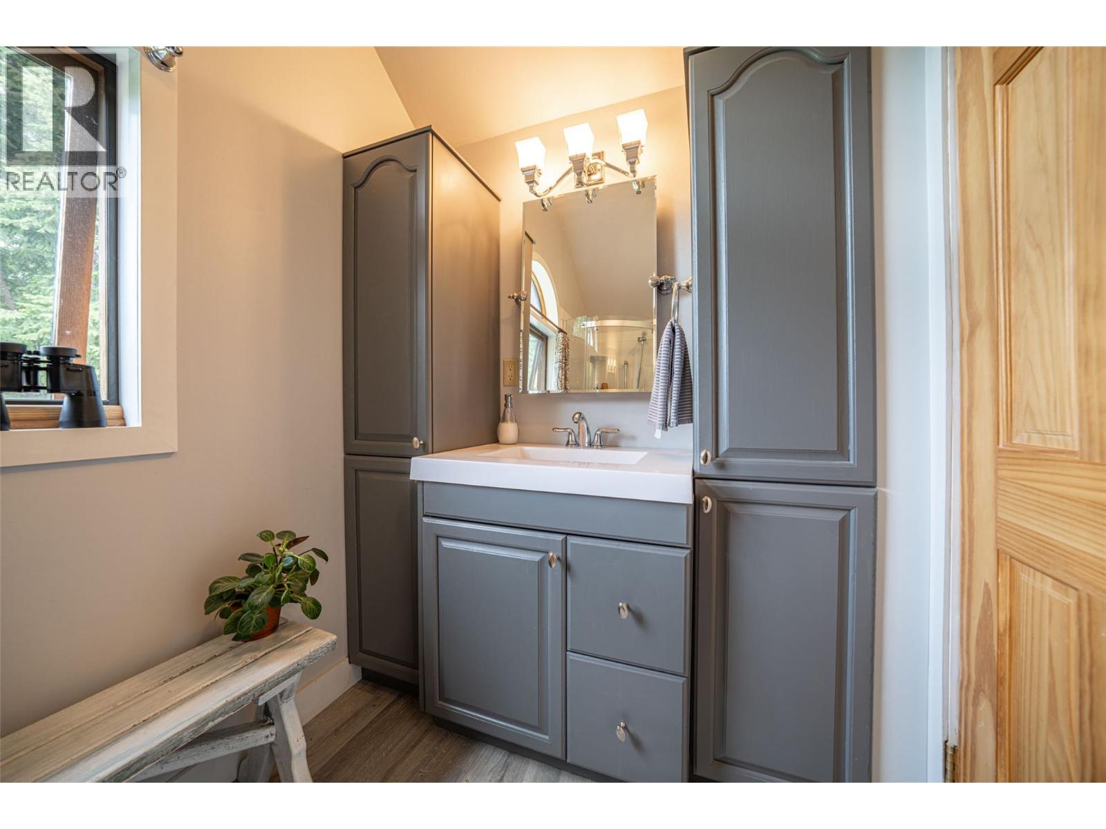 1075 Six Mile Creek Road, Vernon, British Columbia  V1H 2H1 - Photo 58 - 10378105