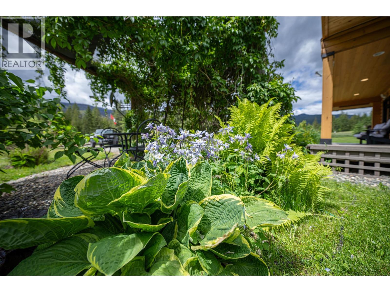 1075 Six Mile Creek Road, Vernon, British Columbia  V1H 2H1 - Photo 9 - 10378105