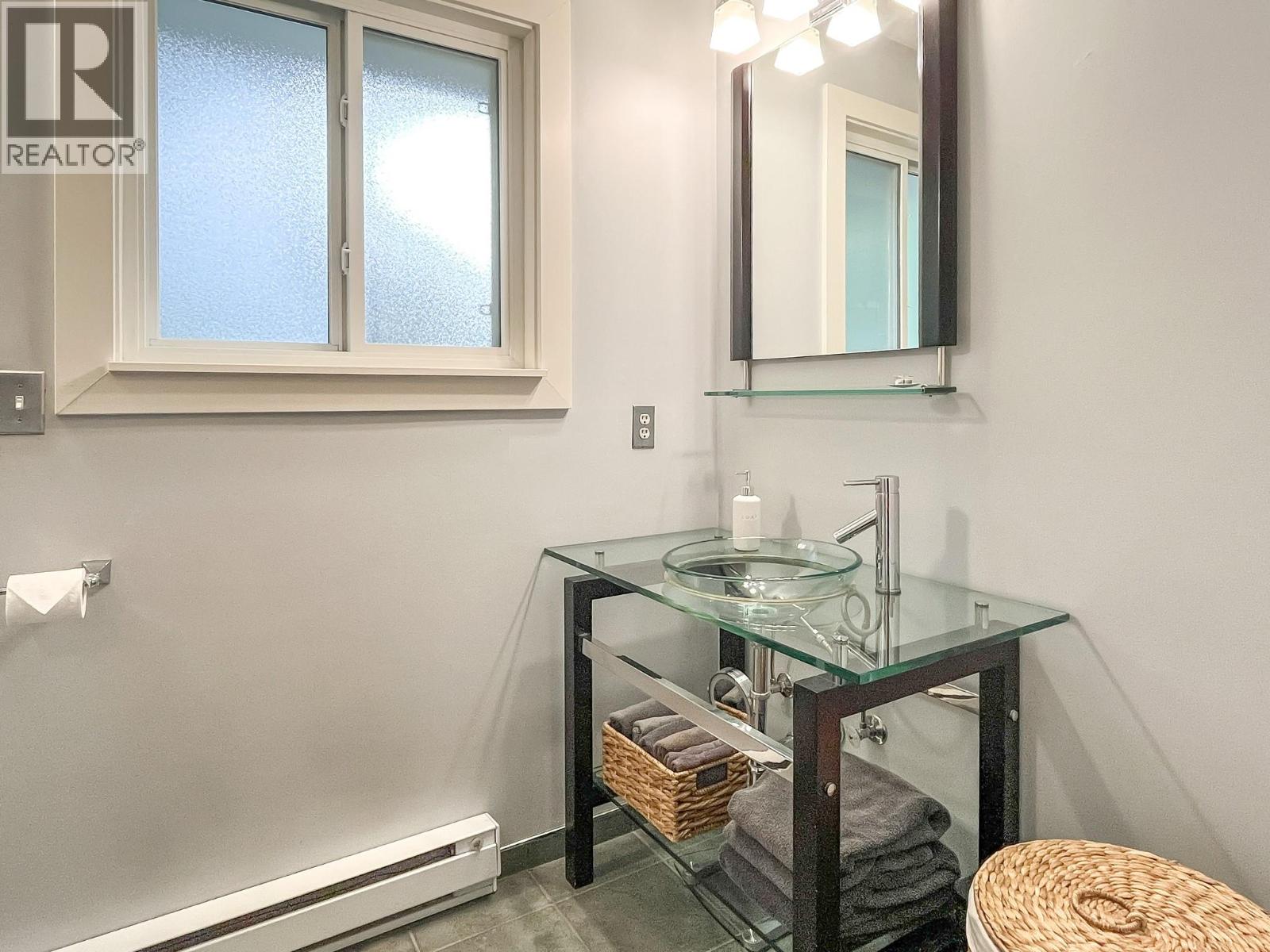 442 Clifton Road N, Kelowna, British Columbia  V1V 1H1 - Photo 24 - 10374729