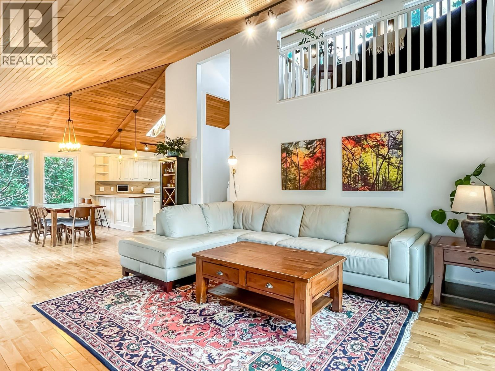 442 Clifton Road N, Kelowna, British Columbia  V1V 1H1 - Photo 4 - 10374729