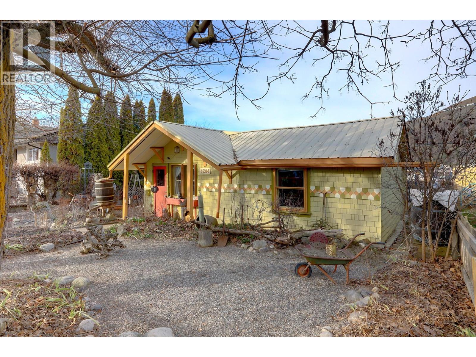 4204 34 Street, Vernon, British Columbia  V1T 5Y4 - Photo 4 - 10377973