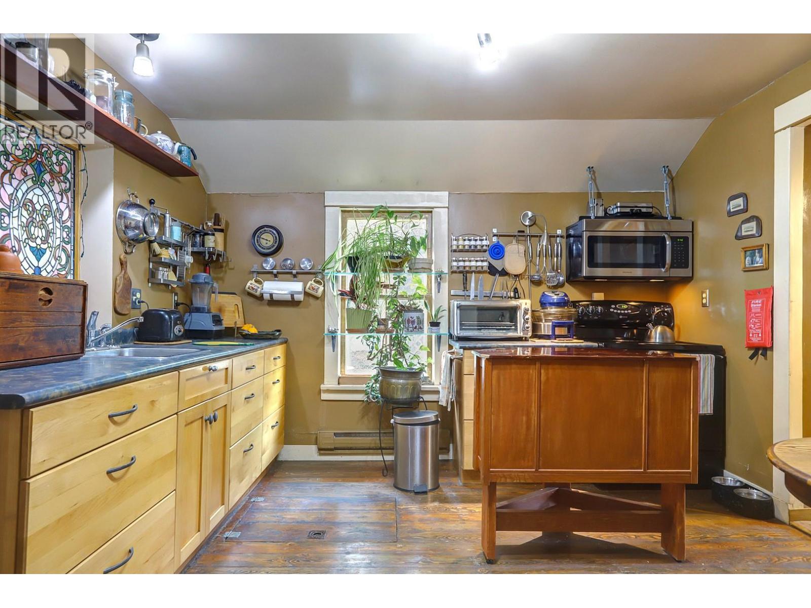 4204 34 Street, Vernon, British Columbia  V1T 5Y4 - Photo 9 - 10377973