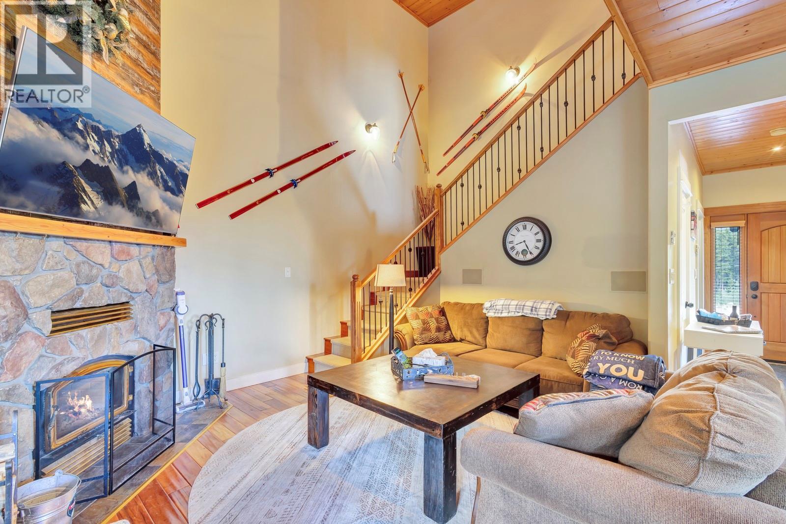 1211 Apex Mountain Road Unit# 1, Penticton, British Columbia  V2A 0E2 - Photo 3 - 10377952