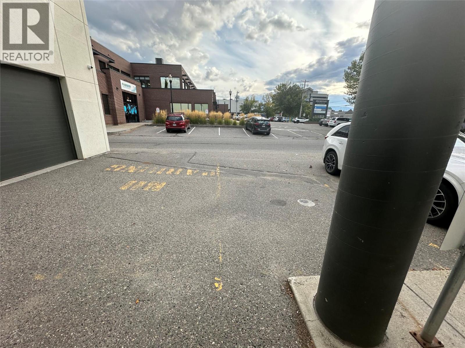 1751 Harvey Avenue, Kelowna, British Columbia  V1Y 6G4 - Photo 17 - 10377756