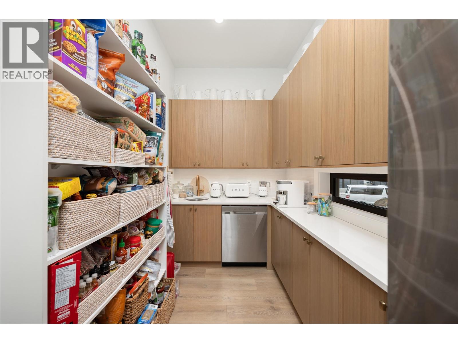 415 Hawk Hill Drive, Kelowna, British Columbia  V1W 0B1 - Photo 14 - 10377129