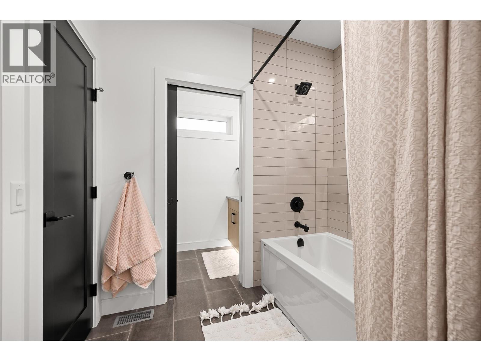 415 Hawk Hill Drive, Kelowna, British Columbia  V1W 0B1 - Photo 33 - 10377129