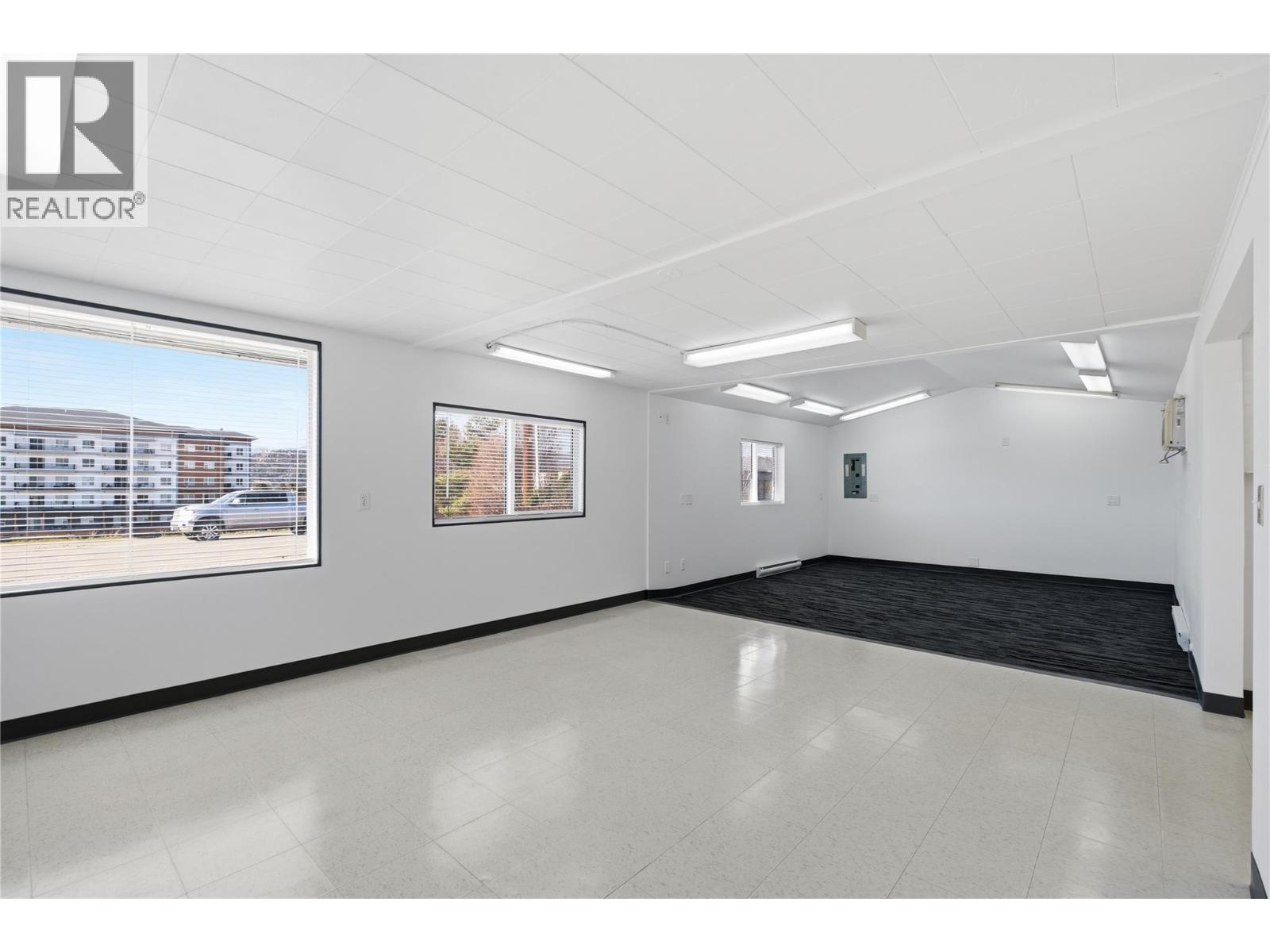 215 Froelich Road, Kelowna, British Columbia  V1X 3M6 - Photo 8 - 10378140