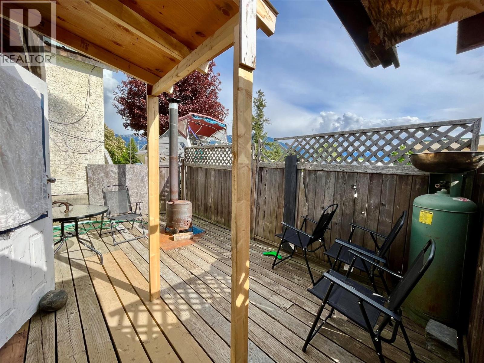 302 6th Avenue Nw, Nakusp, British Columbia  V0G 1R0 - Photo 20 - 10378051