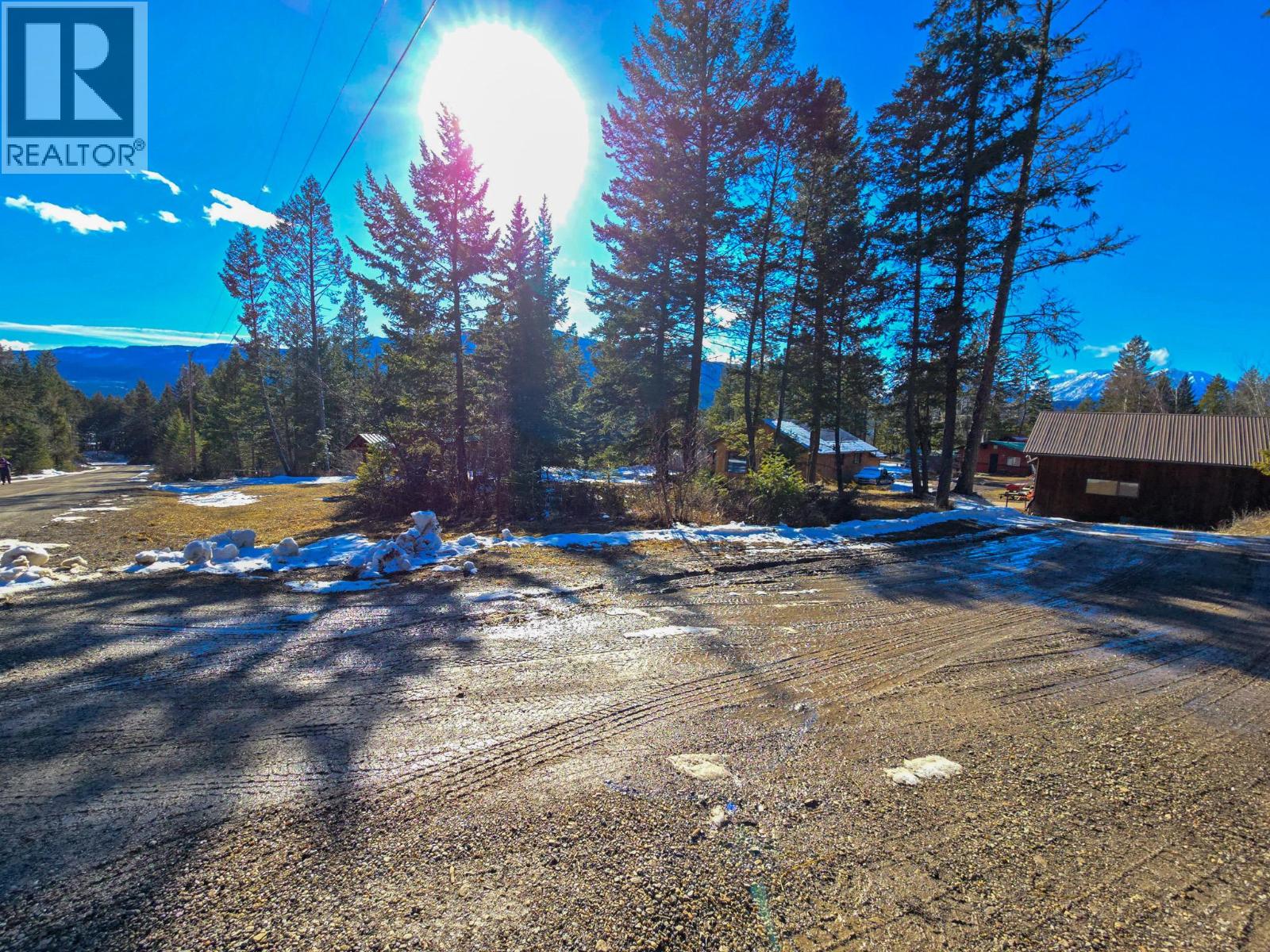 2837 Berrey Road, Brisco, British Columbia  V0A 1B0 - Photo 8 - 10377916