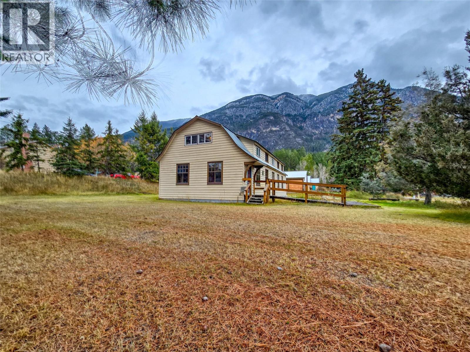 970 95 Highway, Spillimacheen, British Columbia  V0A 1P0 - Photo 31 - 10377892