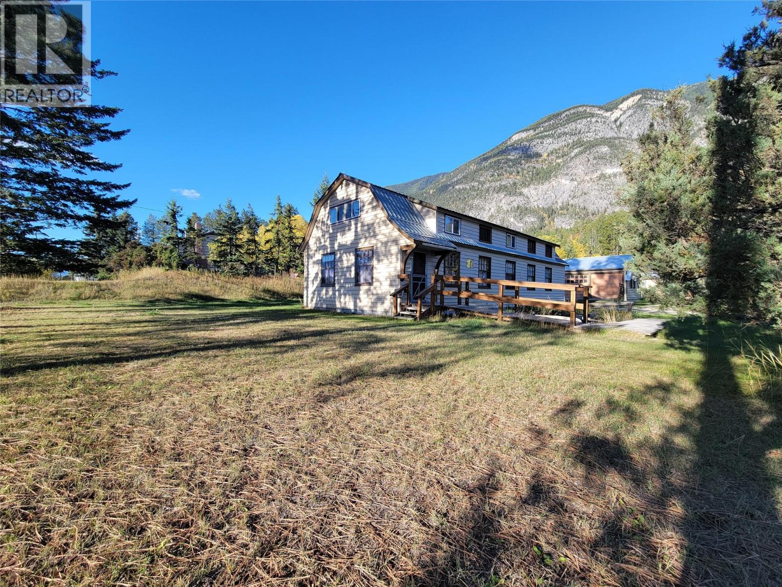 970 95 Highway, Spillimacheen, British Columbia  V0A 1P0 - Photo 32 - 10377892