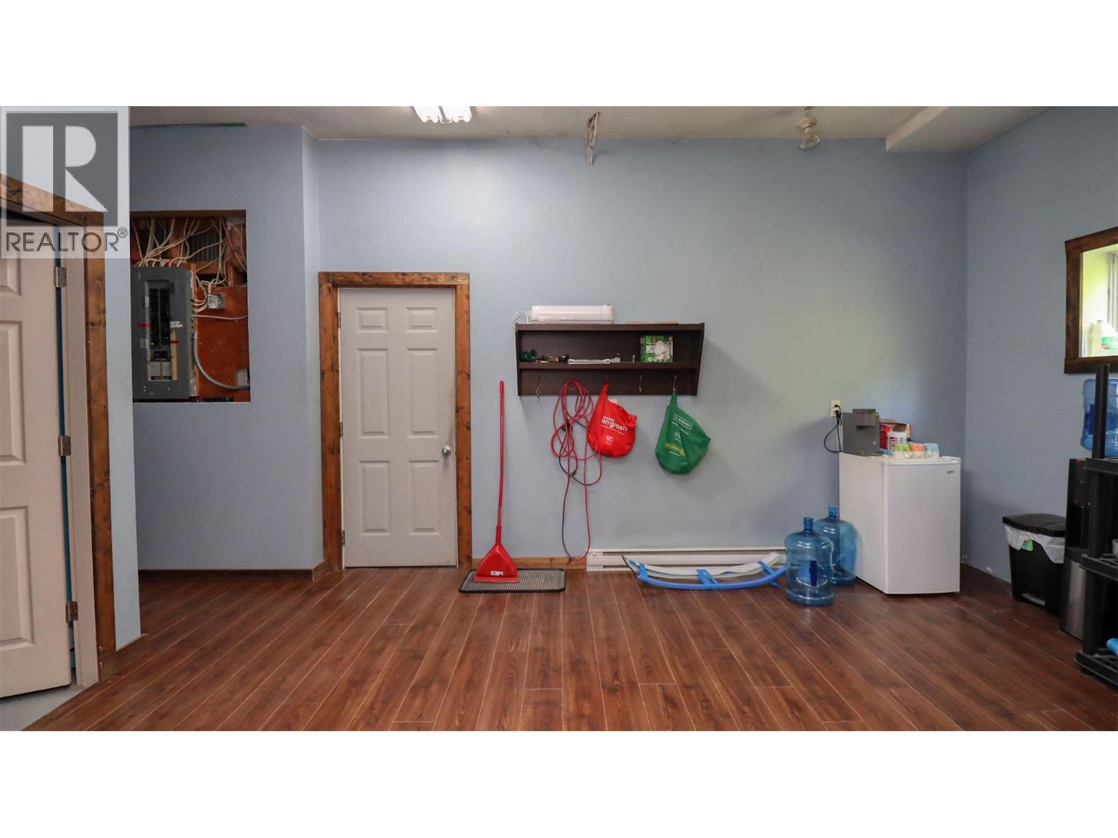 5795 Squilax-Anglemont Road, Celista, British Columbia  V0E 1M6 - Photo 13 - 10378164