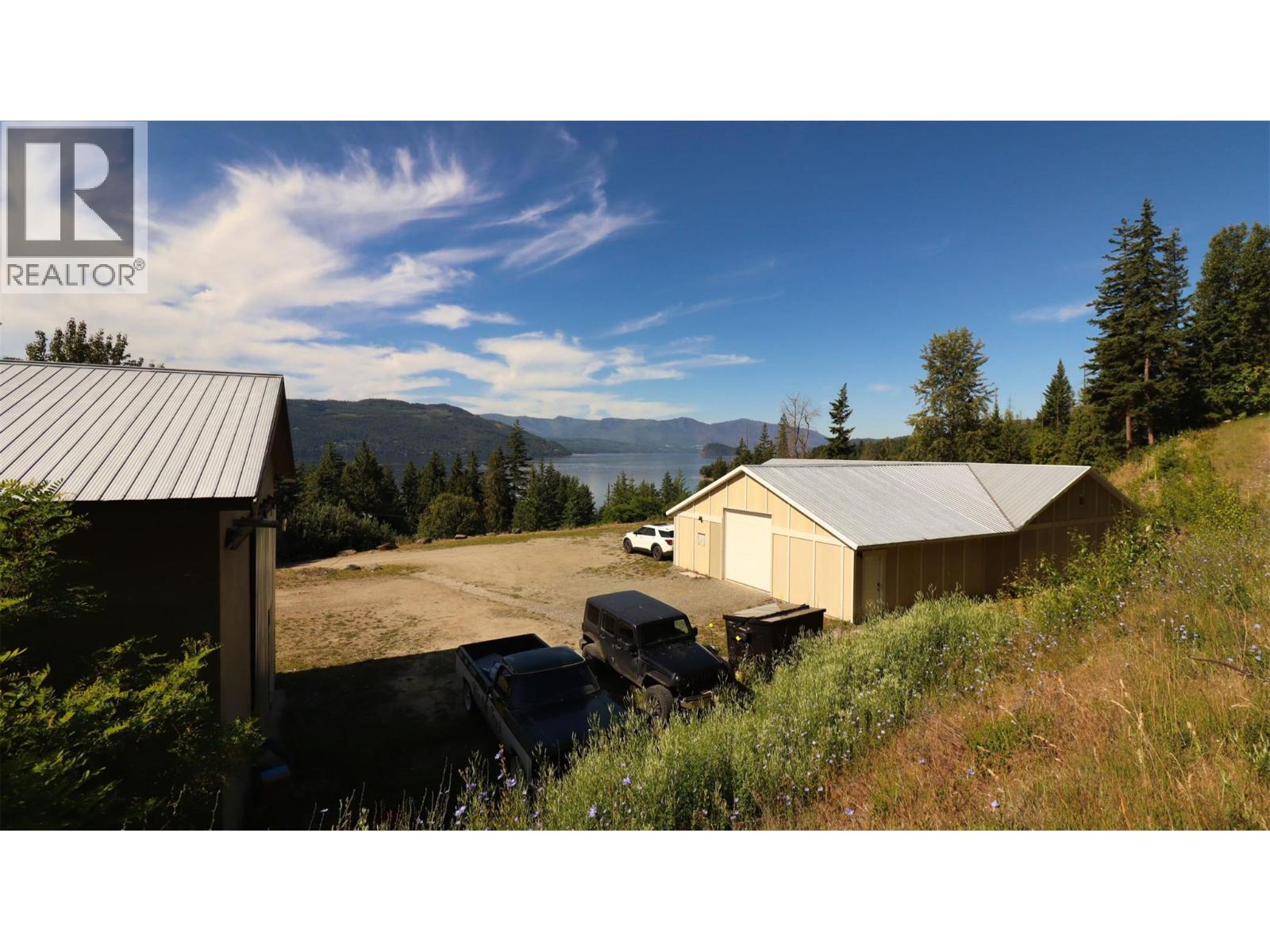 5795 Squilax-Anglemont Road, Celista, British Columbia  V0E 1M6 - Photo 31 - 10378164