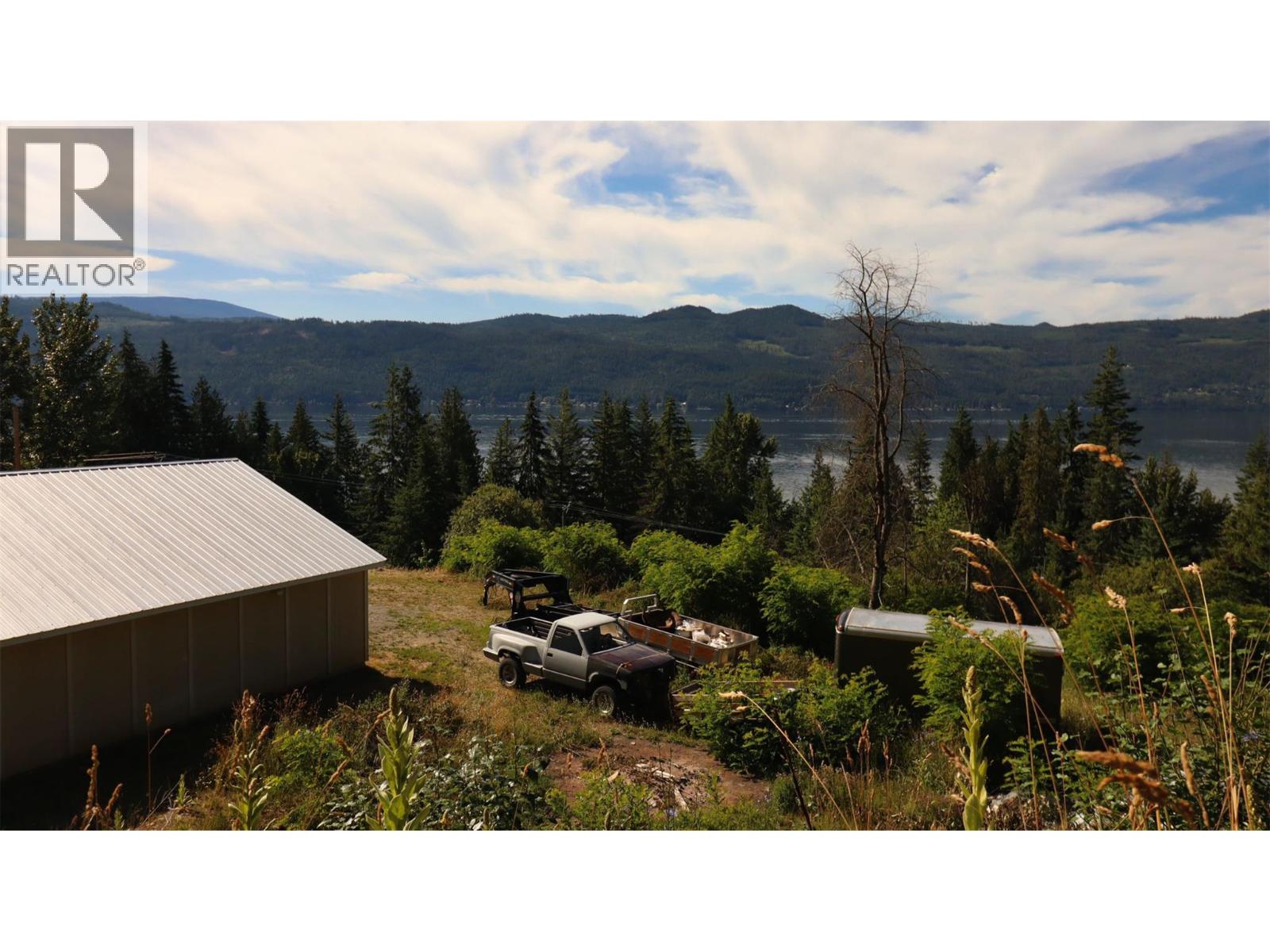 5795 Squilax-Anglemont Road, Celista, British Columbia  V0E 1M6 - Photo 33 - 10378164