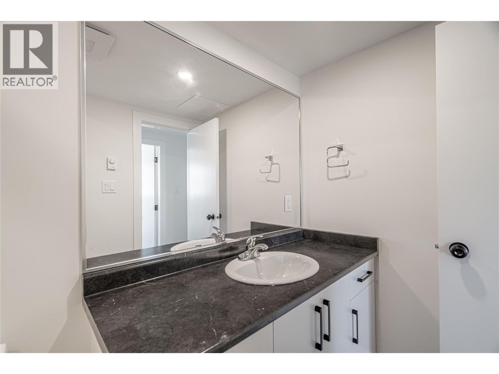 2138 Merritt Avenue, Merritt, British Columbia  V1K 1B8 - Photo 17 - 10377981