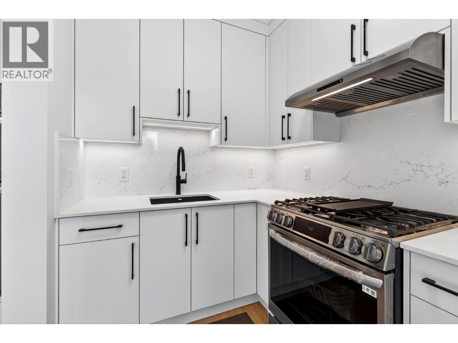 10-1960 Northern Flicker Court, Kelowna, British Columbia  V1V 0G3 - Photo 6 - 10376295