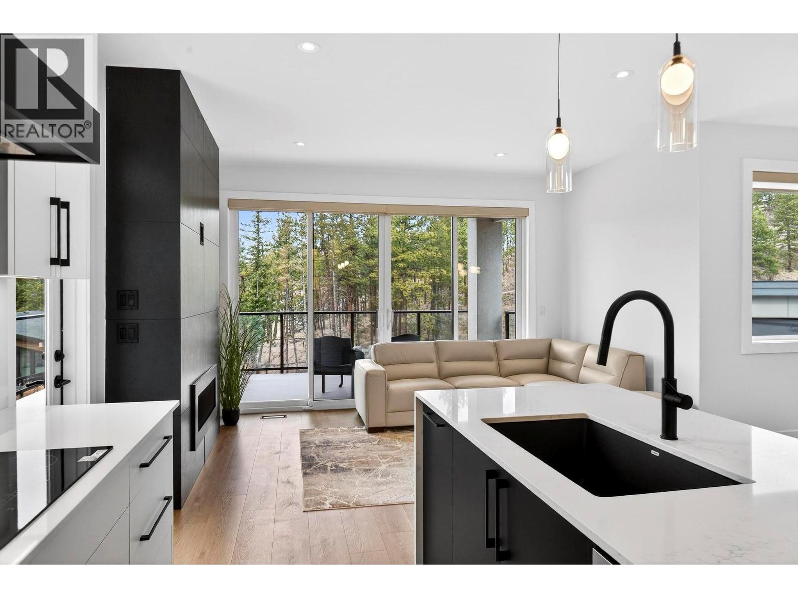 10-1960 Northern Flicker Court, Kelowna, British Columbia  V1V 0G3 - Photo 8 - 10376295