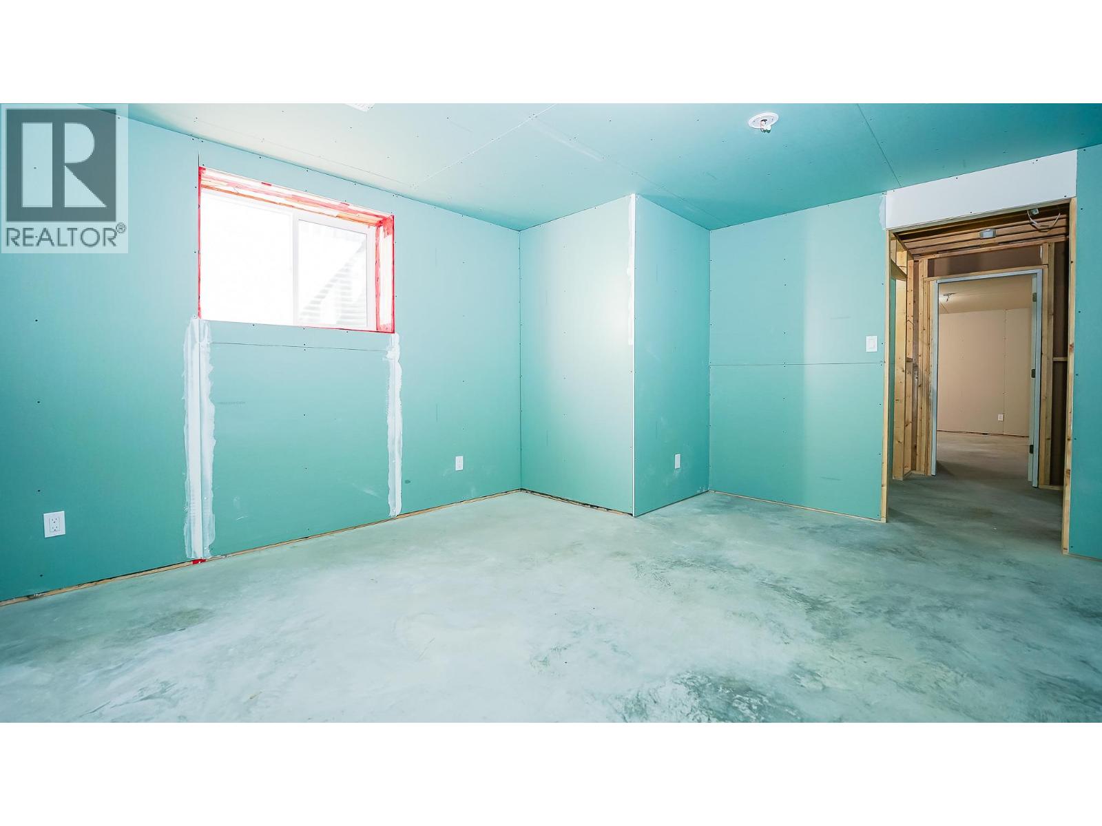 810 11 Street Se, Salmon Arm, British Columbia  V1E 1R3 - Photo 11 - 10378102