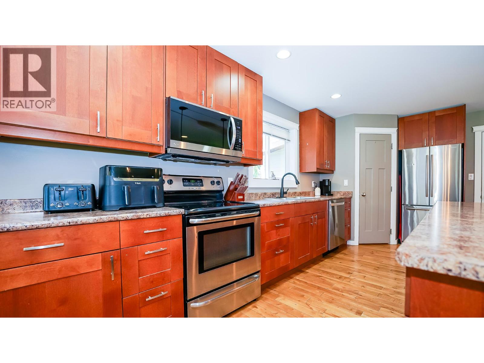 810 11 Street Se, Salmon Arm, British Columbia  V1E 1R3 - Photo 4 - 10378102