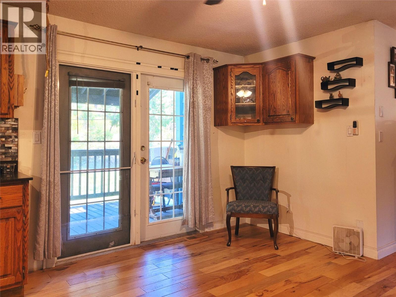 1433 Davy Road, Clearwater, British Columbia  V0E 1N1 - Photo 13 - 10377939