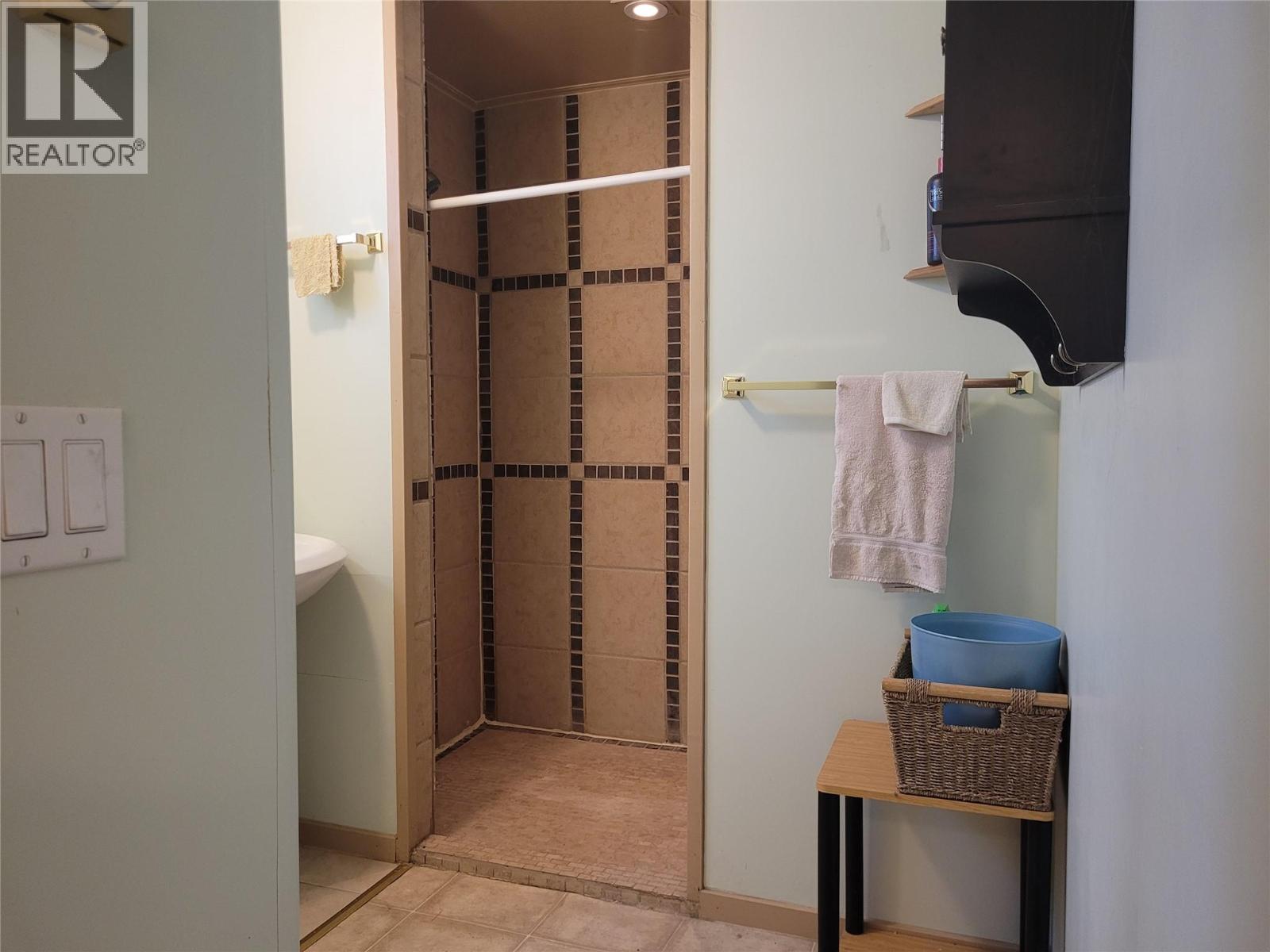 1433 Davy Road, Clearwater, British Columbia  V0E 1N1 - Photo 32 - 10377939