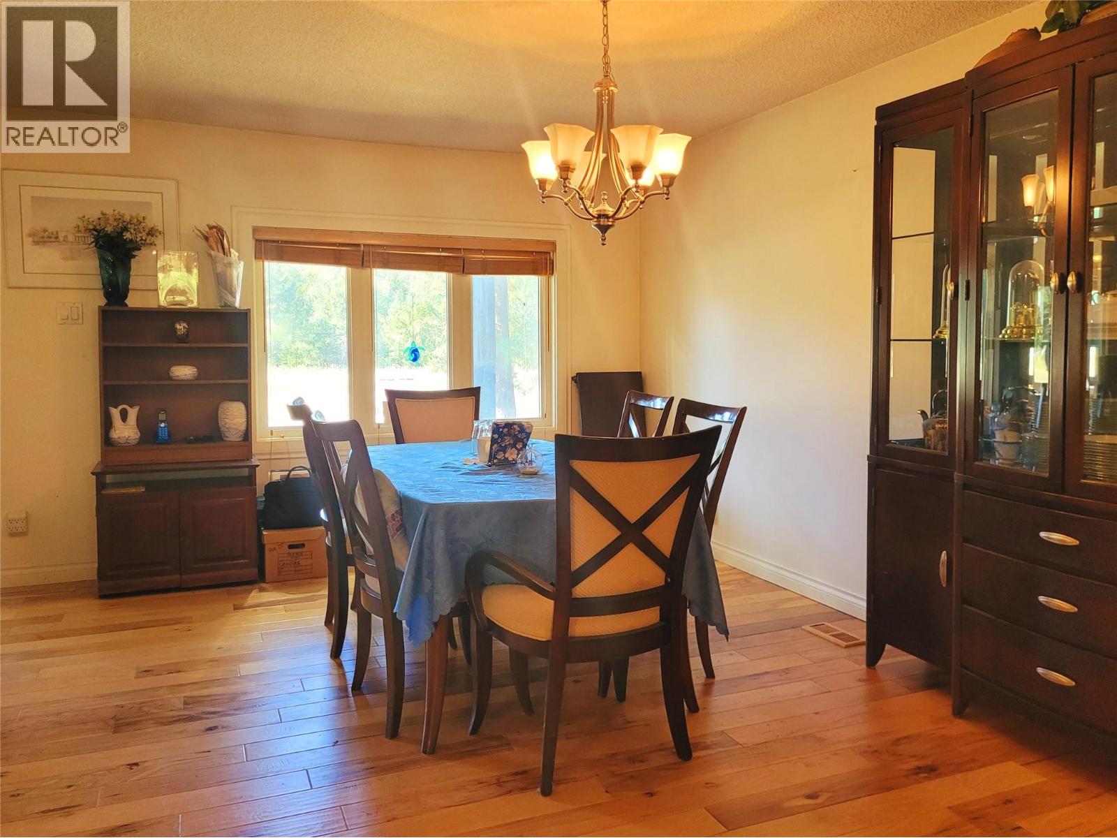 1433 Davy Road, Clearwater, British Columbia  V0E 1N1 - Photo 8 - 10377939