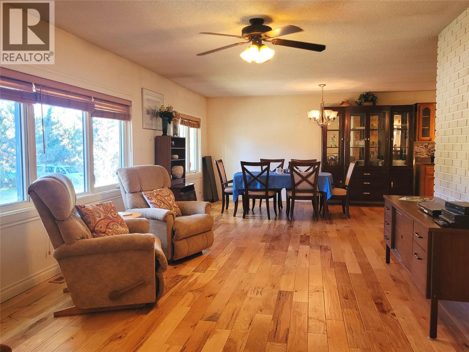 1433 Davy Road, Clearwater, British Columbia  V0E 1N1 - Photo 9 - 10377939