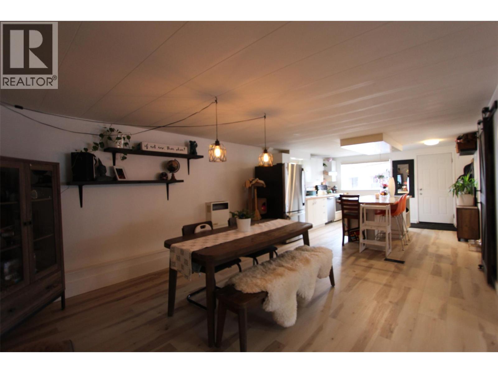 E15 60 Cokato Road, Fernie, British Columbia  V0B 1M4 - Photo 11 - 10377941