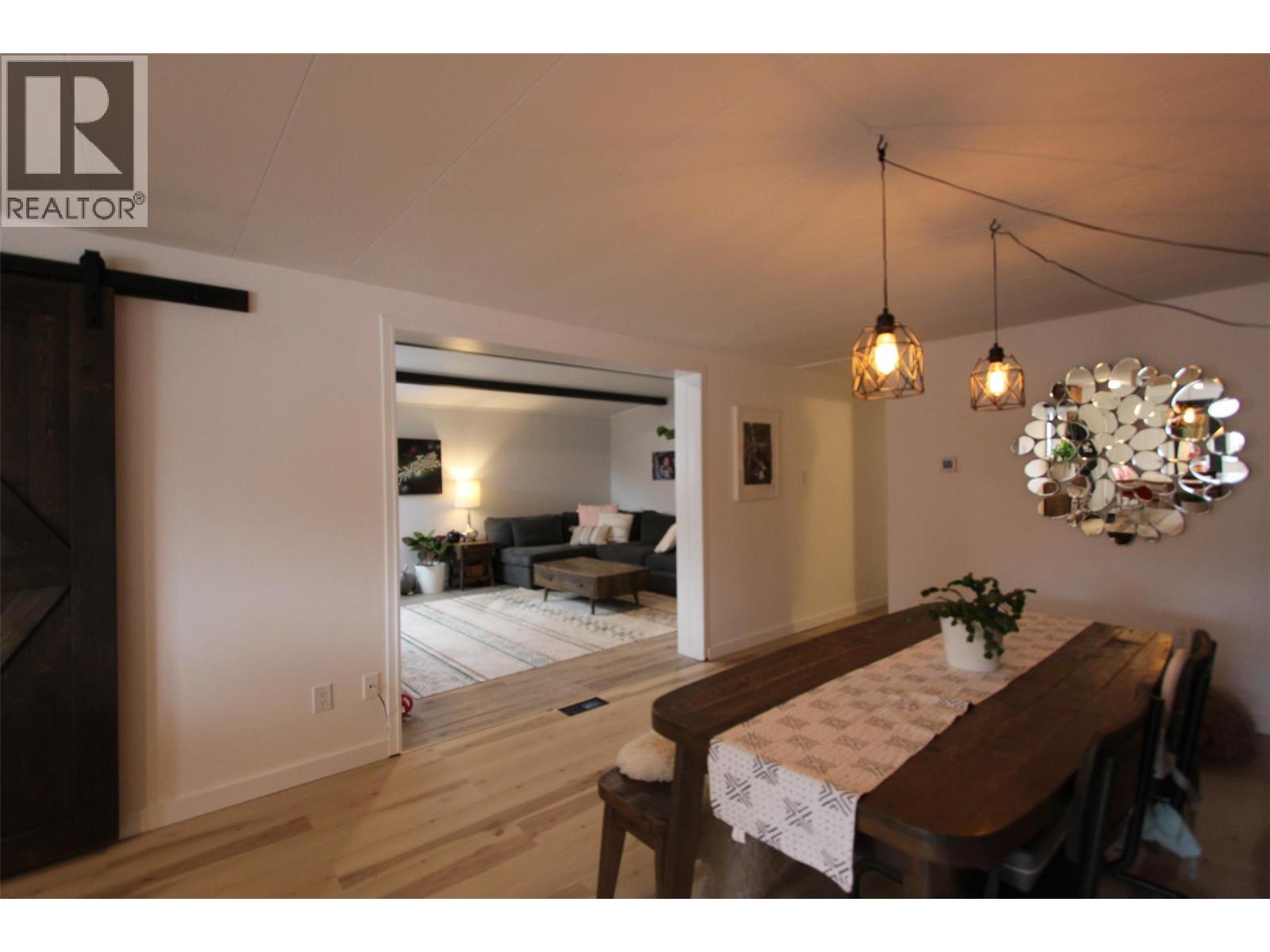 E15 60 Cokato Road, Fernie, British Columbia  V0B 1M4 - Photo 14 - 10377941