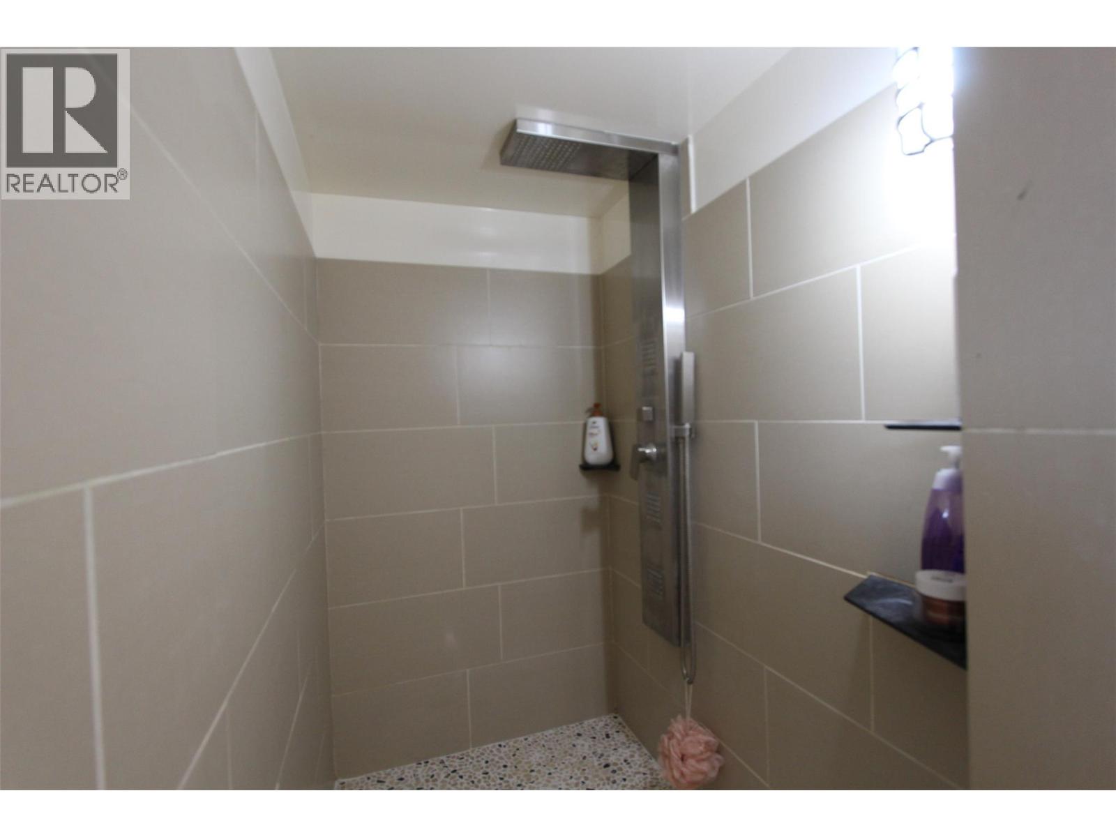 E15 60 Cokato Road, Fernie, British Columbia  V0B 1M4 - Photo 18 - 10377941