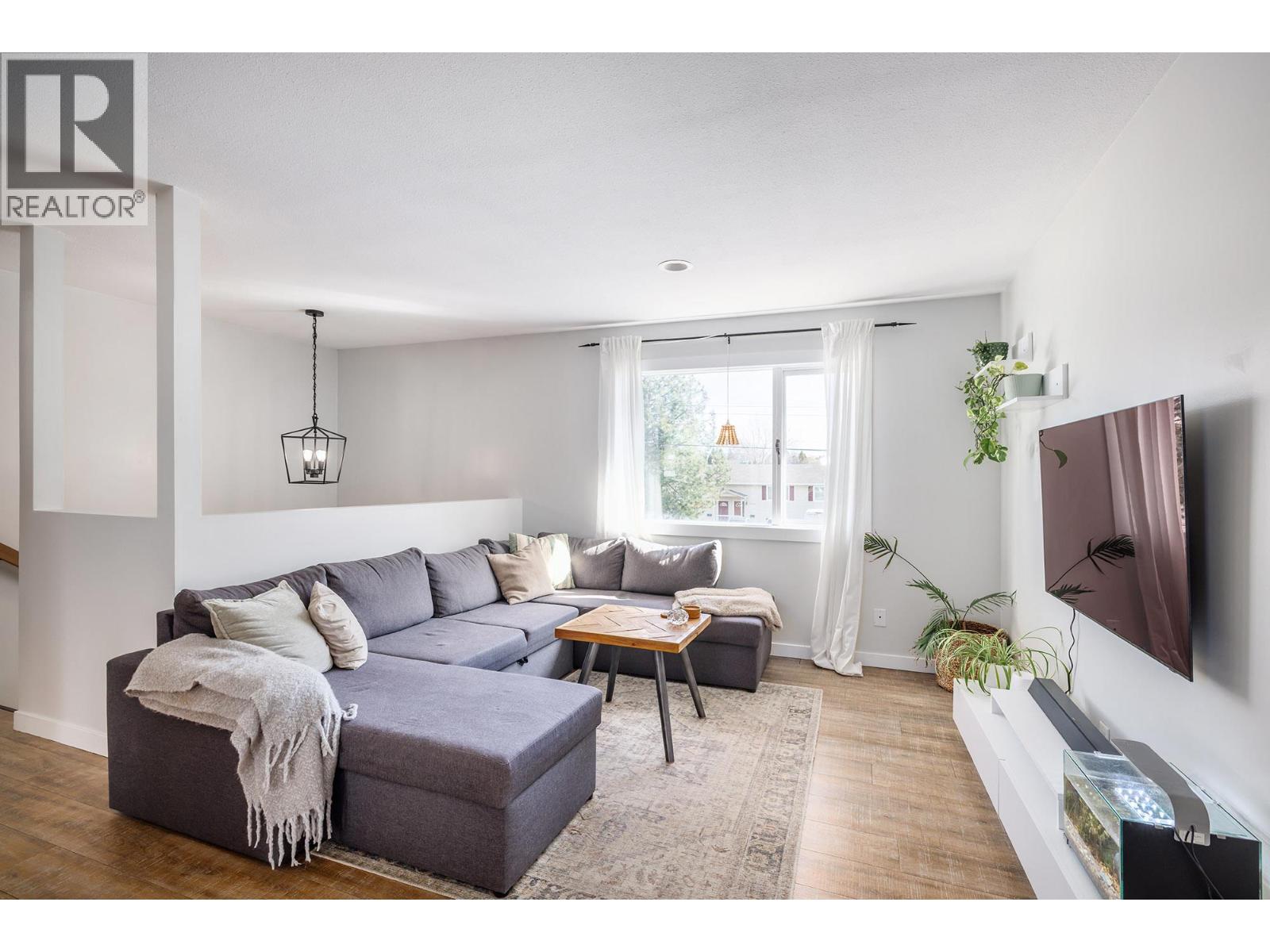 2728 Riffington Place, West Kelowna, British Columbia  V1Z 3L1 - Photo 2 - 10377474