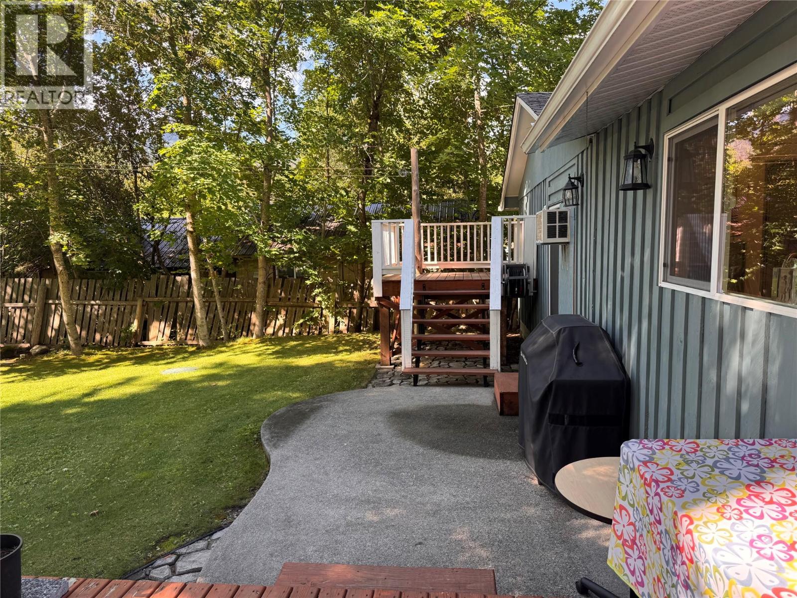 9&11 Kingsley Road, Christina Lake, British Columbia  V0H 1E0 - Photo 27 - 10378193