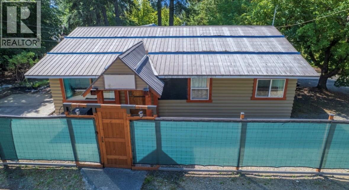 9 & 11 Kingsley Road, Christina Lake, British Columbia  V0H 1E2 - Photo 5 - 10378142