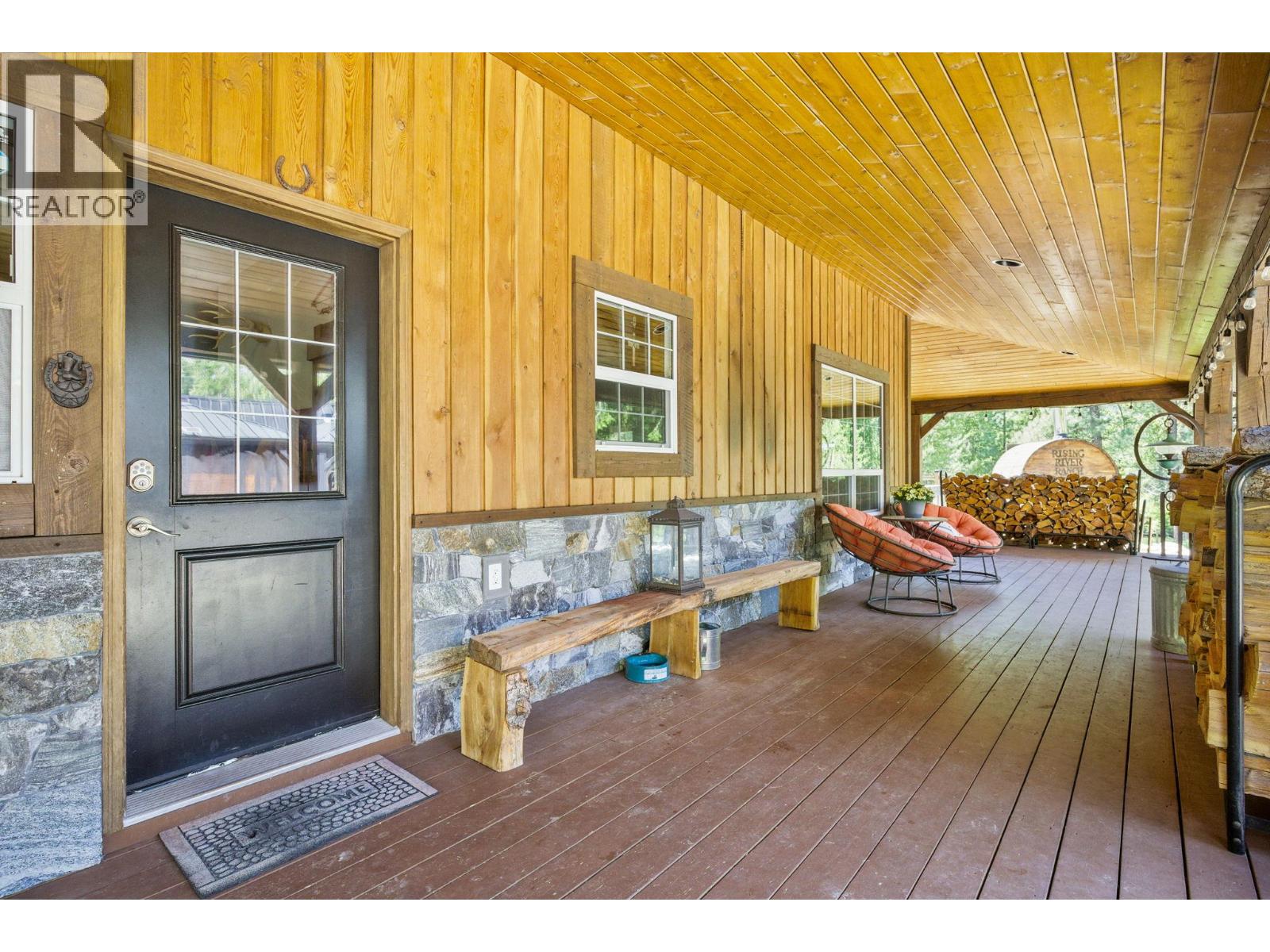 6241 33 Highway, Carmi, British Columbia  V0H 1A0 - Photo 13 - 10378137