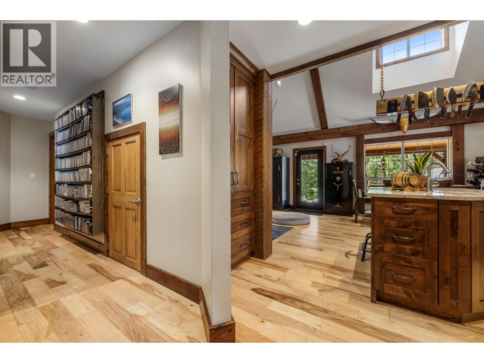 6241 33 Highway, Carmi, British Columbia  V0H 1A0 - Photo 15 - 10378137