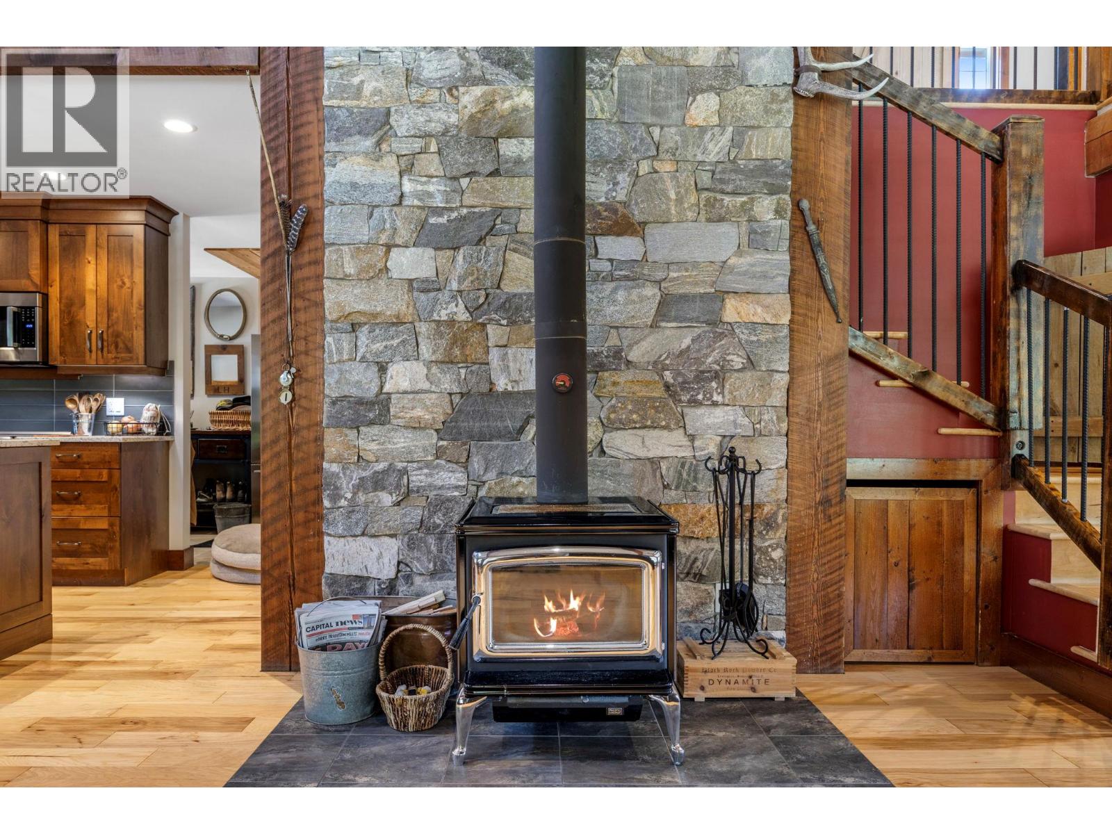 6241 33 Highway, Carmi, British Columbia  V0H 1A0 - Photo 25 - 10378137