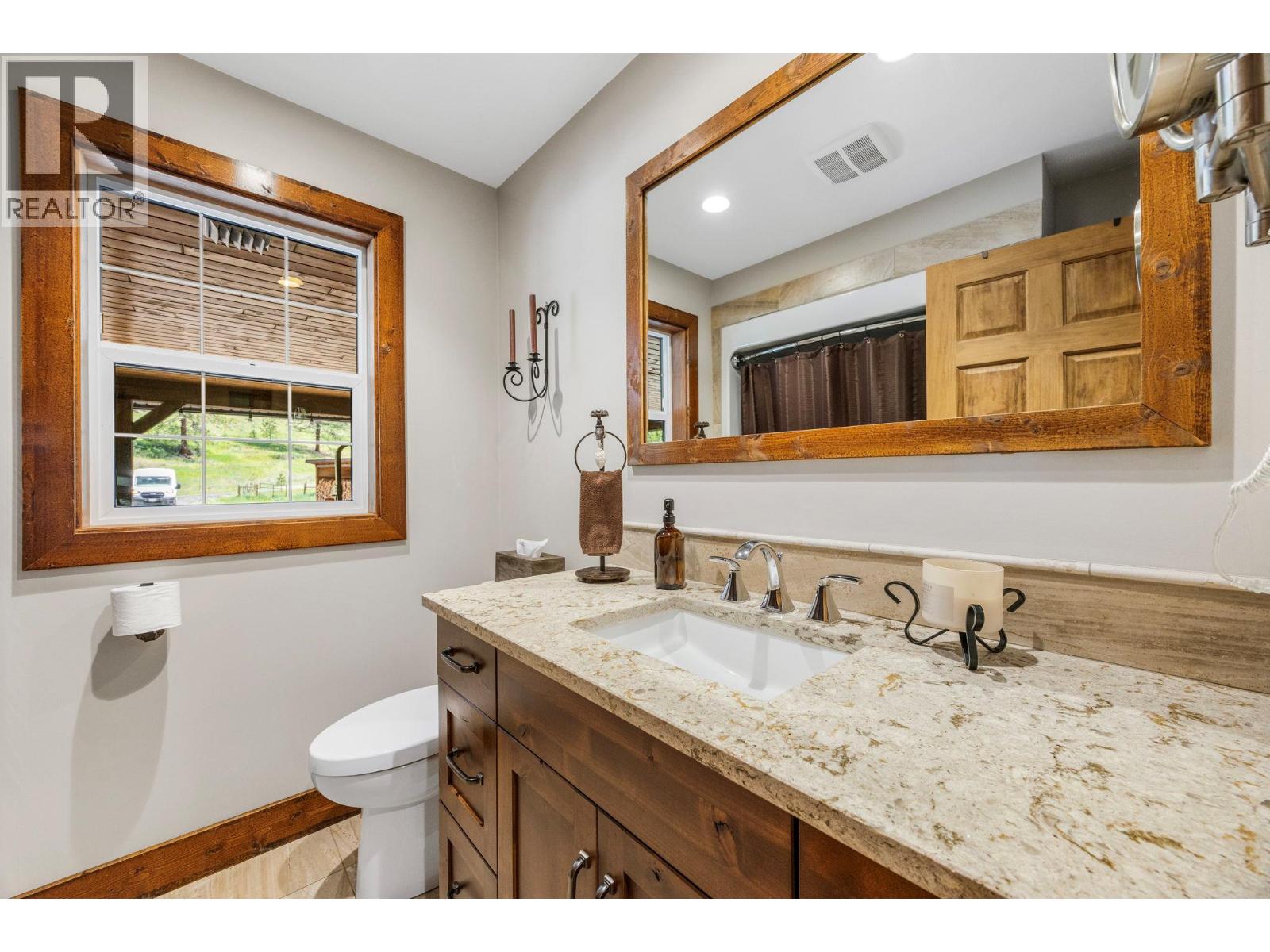 6241 33 Highway, Carmi, British Columbia  V0H 1A0 - Photo 34 - 10378137