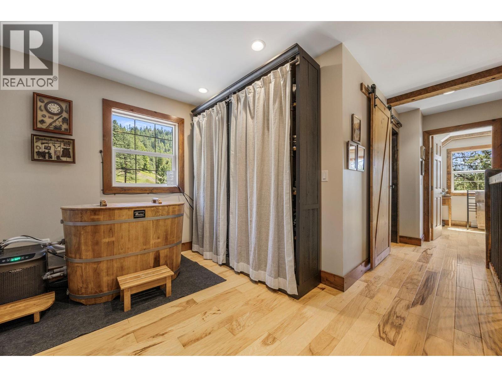 6241 33 Highway, Carmi, British Columbia  V0H 1A0 - Photo 43 - 10378137