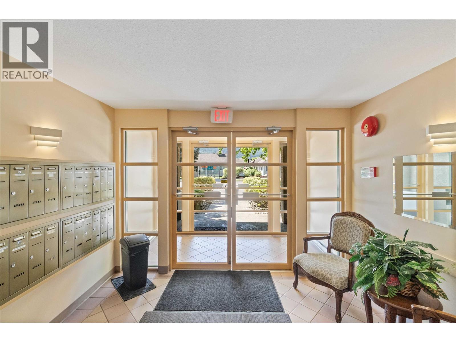 851 5 Avenue Sw Unit# 303, Salmon Arm, British Columbia  V1E 1K2 - Photo 4 - 10378076