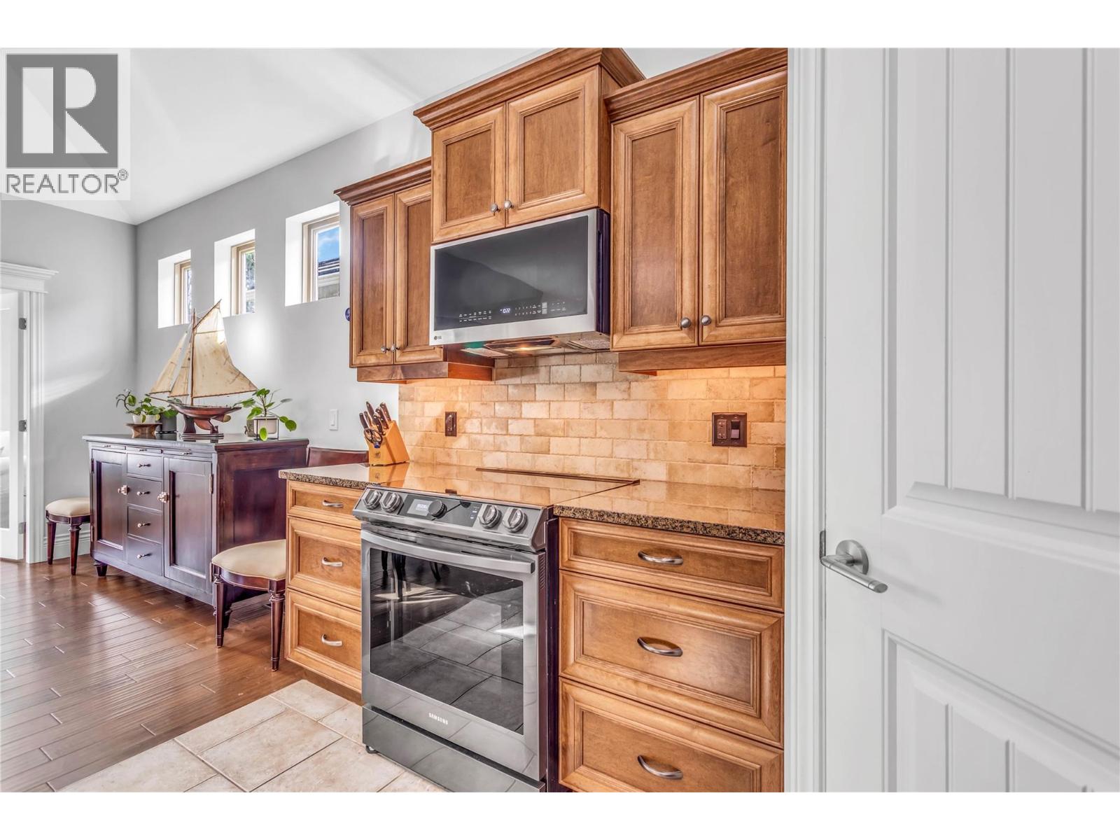 4450 Gordon Drive Unit# 105, Kelowna, British Columbia  V1W 1T1 - Photo 8 - 10377875