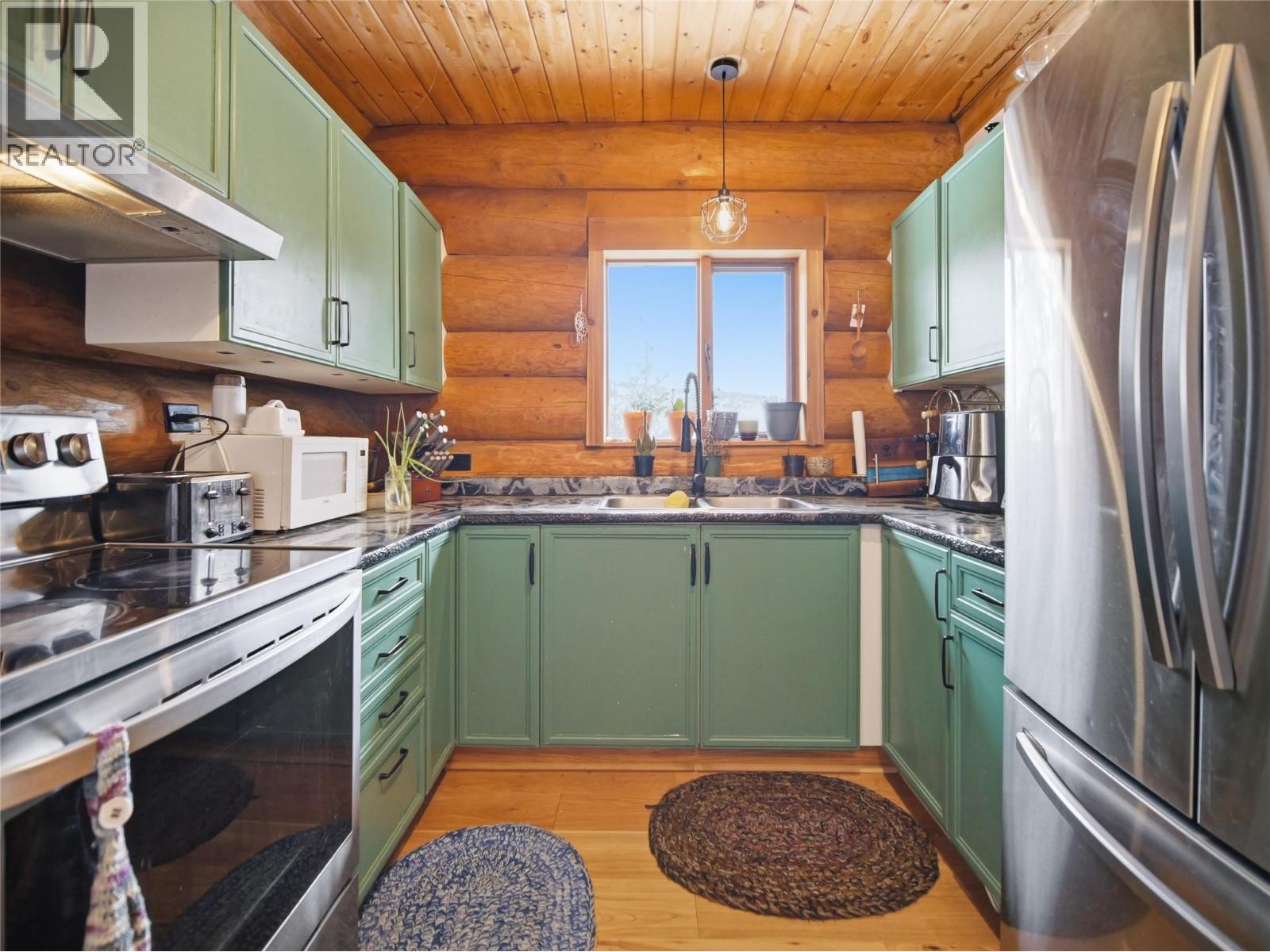 3272 Powell Road, Kamloops, British Columbia  V0E 3E1 - Photo 7 - 10377827